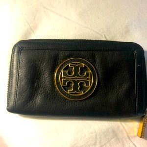 Tory Burch Amanda Wallet